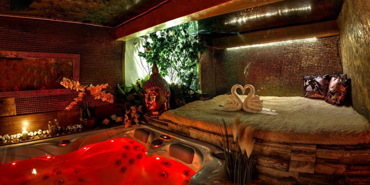 Afrodita Wellness Apartman プラハ エクステリア 写真
